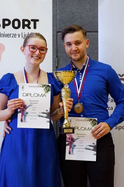 Študenti UL FE osvojili najboljša mesta v standardnih plesih na tekmovanju Univerze v Ljubljani