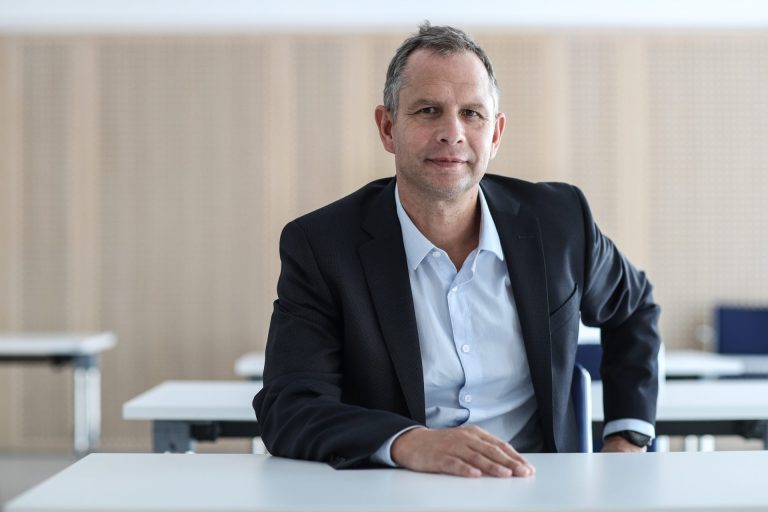 Gregor Schoss prevzema vodenje Alumni kluba UL FE
