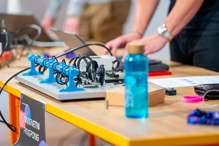 V Tehniškem muzeju Slovenije v Bistri potekajo že 23. Dnevi elektrotehnike