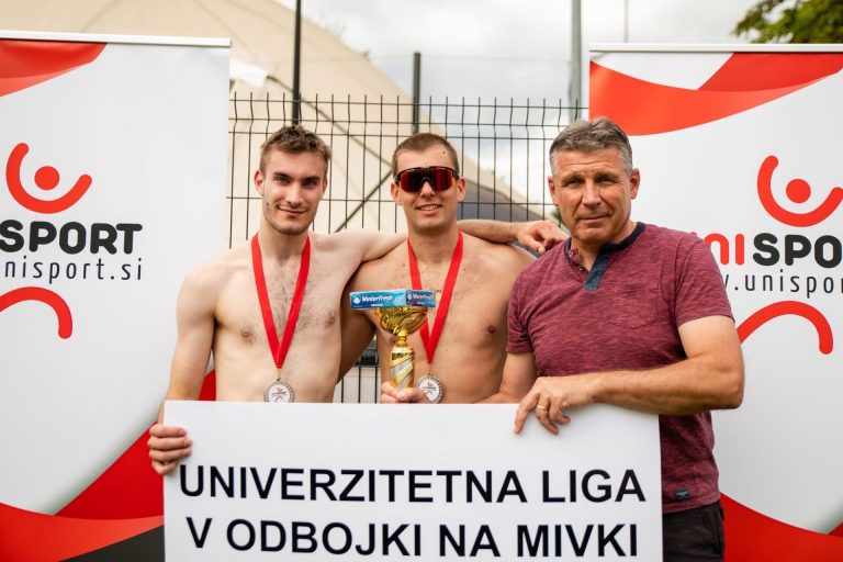 Drugo mesto v Univerzitetni ligi v odbojki na mivki!
