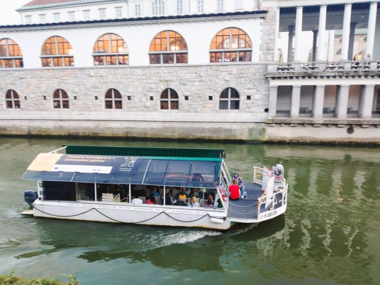 Avtonomna plovba po Ljubljanici