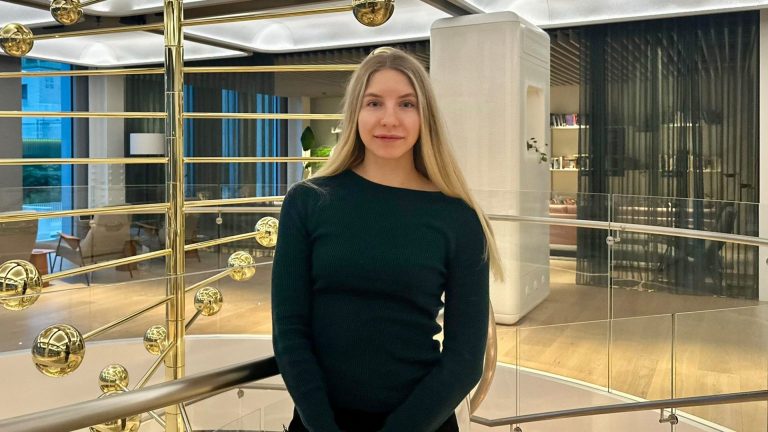 Anja Šurina, alumna FE, med Forbesovimi izbranci 30 pod 30