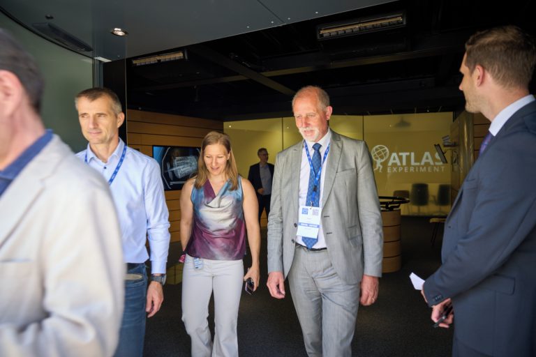 Pogoji uporabe; Marina Cavazza (CERN)